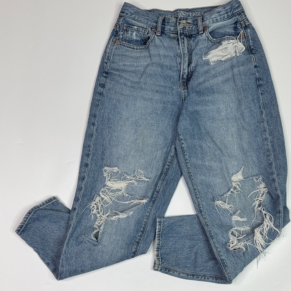 American Eagle Relaxed Mom Jean Size 2